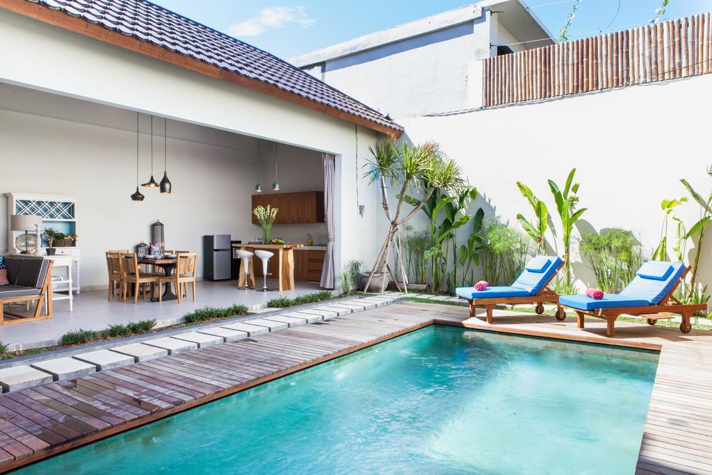 Maxwell Legian Villa Exterior photo