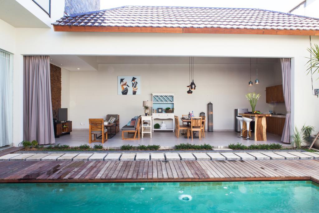 Maxwell Legian Villa Exterior photo